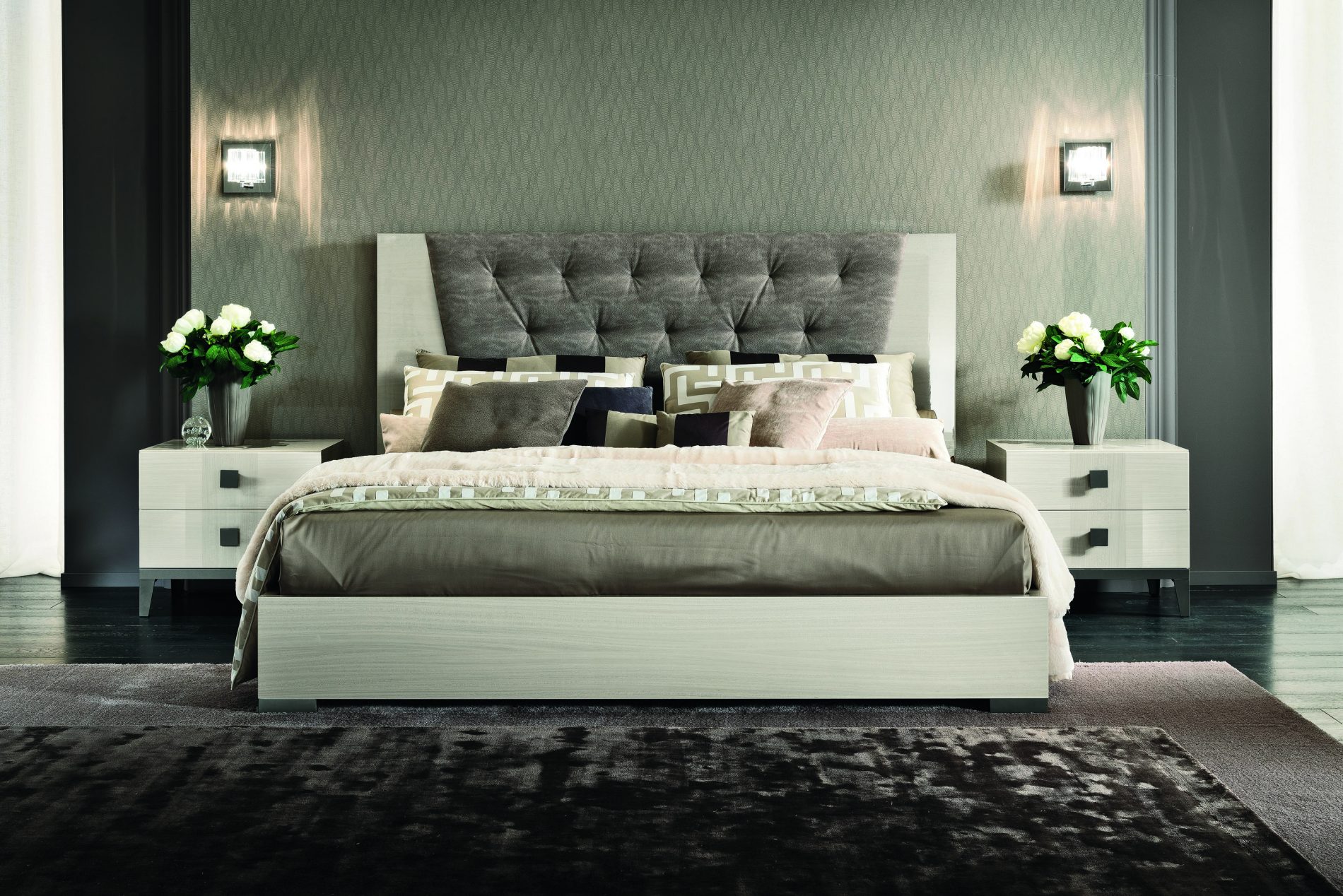 Mont Blanc Upholstered
